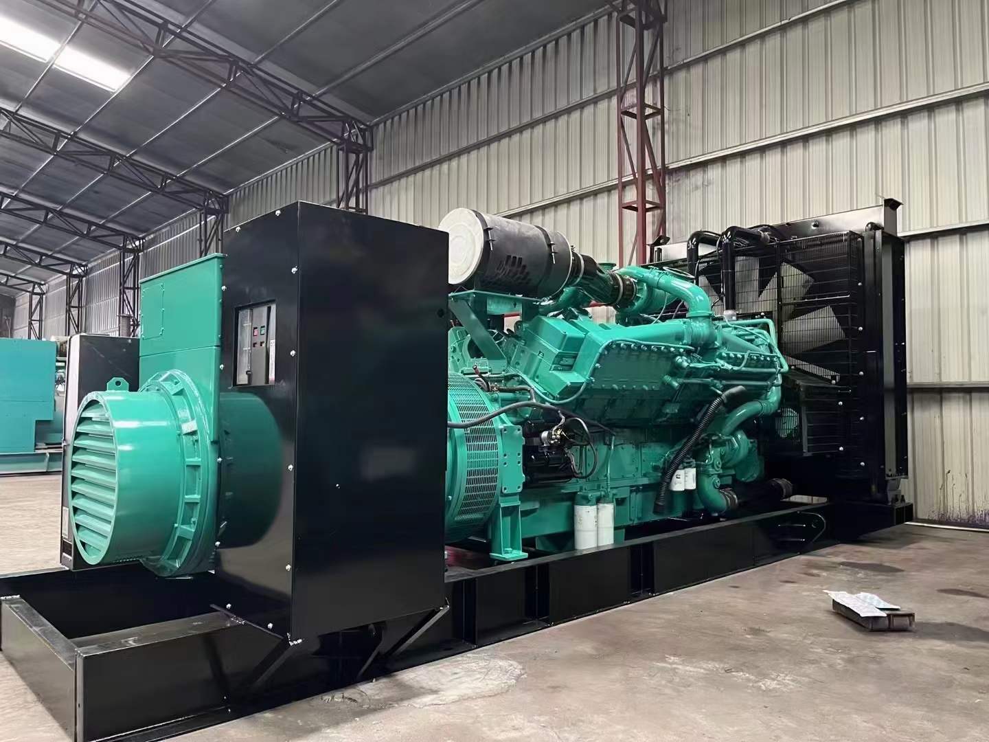 三元如何降低 800kW 柴油发电机输出电流的波动？